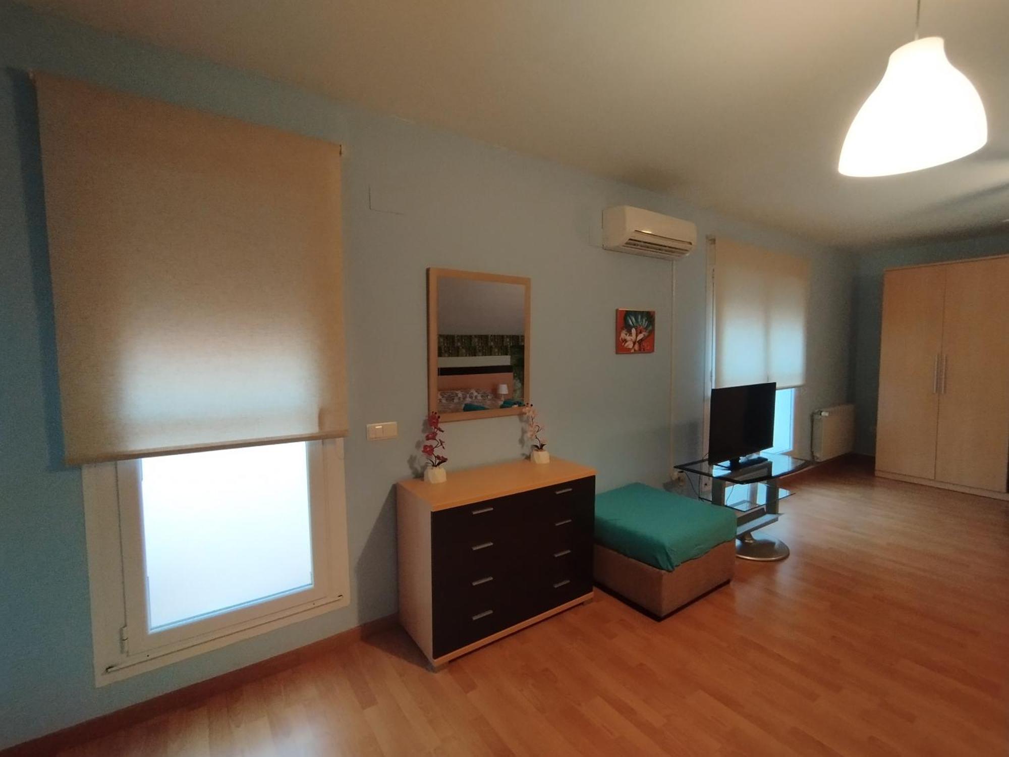 Apartamento Alhondiga Hervas Bagian luar foto