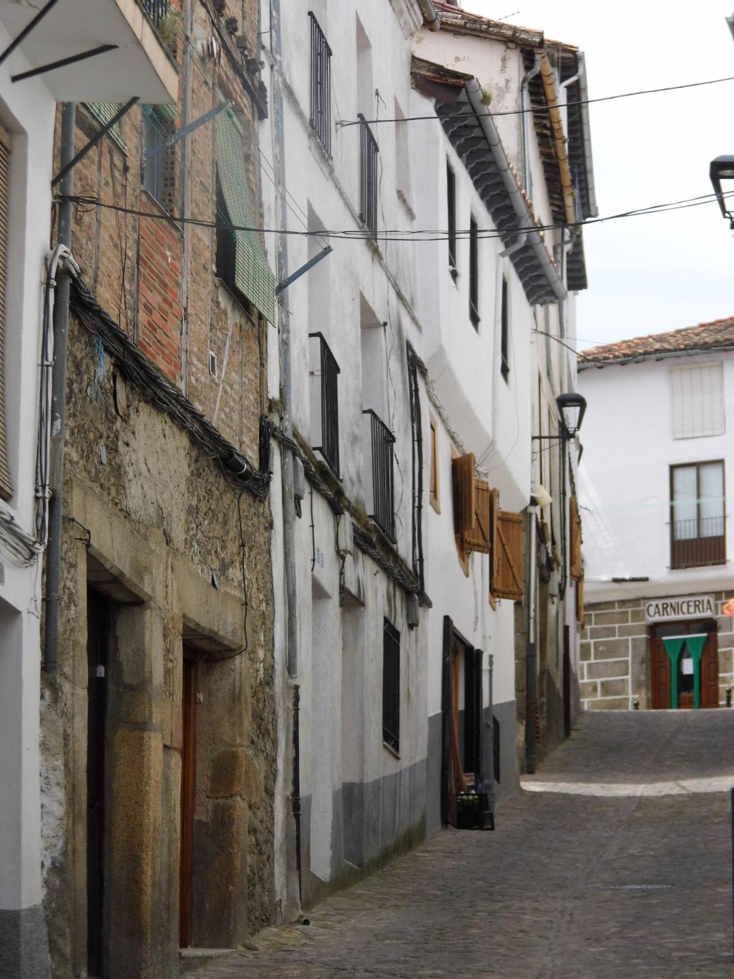 Apartamento Alhondiga Hervas Bagian luar foto